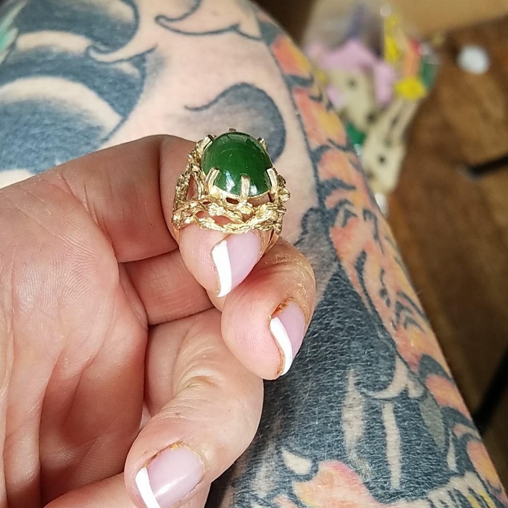 Fabulous estate vintage 14k & Jade Ring Big - Picture 5 of 5